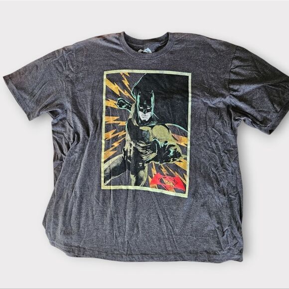 Batman vs Superman Dawn Of Justice DC Comics Crew Neck Grey Graphic T-Shirt 2XL - Picture 1 of 4